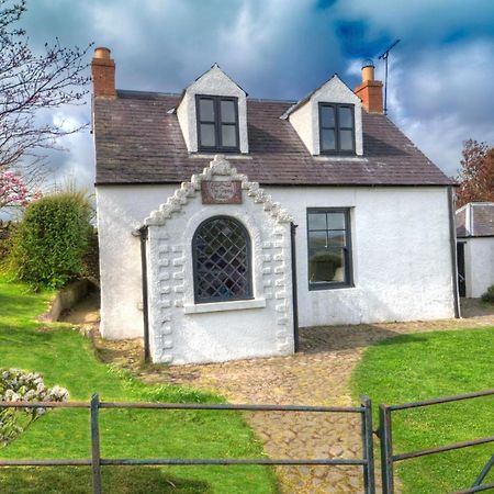 Gypsy Palace Villa Kirk Yetholm Exterior photo